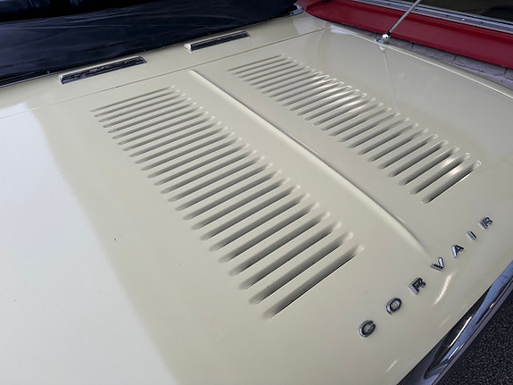 Chevrolet Corvair 12 of 17