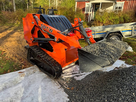 Minilastare TW480T inkl. skopa (Skid Steer) 8 of 12