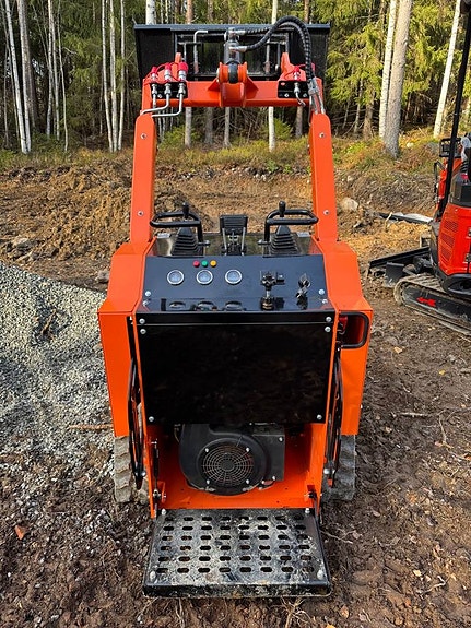 Minilastare TW480T inkl. skopa (Skid Steer) 5 of 5