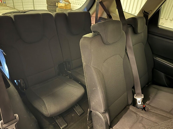 Kia Carens 14 of 16