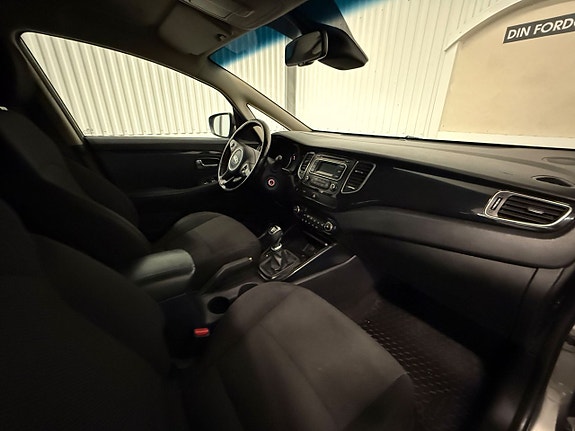 Kia Carens 13 of 16