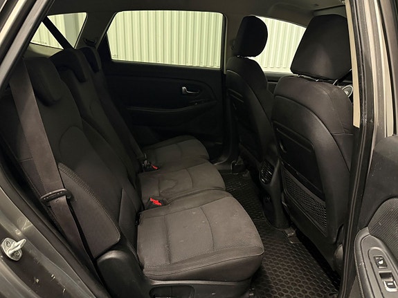 Kia Carens 16 of 16