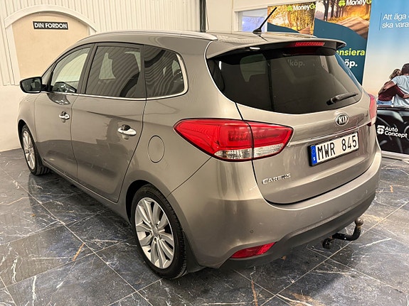 Kia Carens 4 of 16