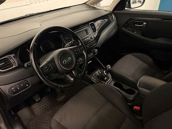 Kia Carens 11 of 16