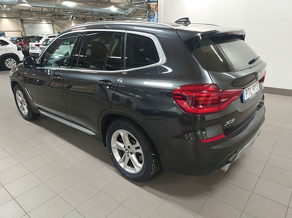 BMW X3 4 of 5