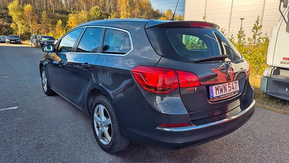 Opel Astra 3 of 5