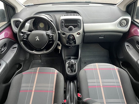 Peugeot 108 9 of 12