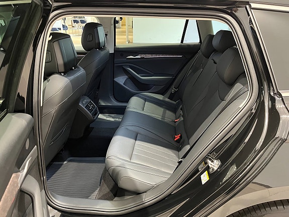 Skoda Superb 10 of 18