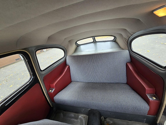 Volvo PV 10 of 15