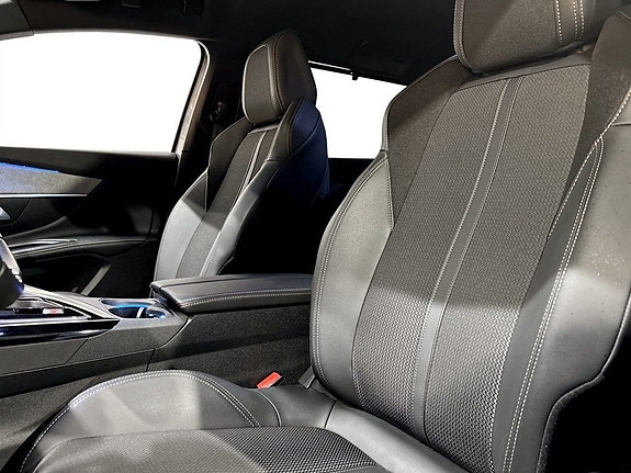 Peugeot 5008 5 of 5