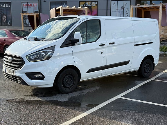 Ford Transit Custom 8 of 11