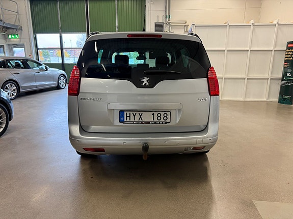 Peugeot 5008 3 of 5