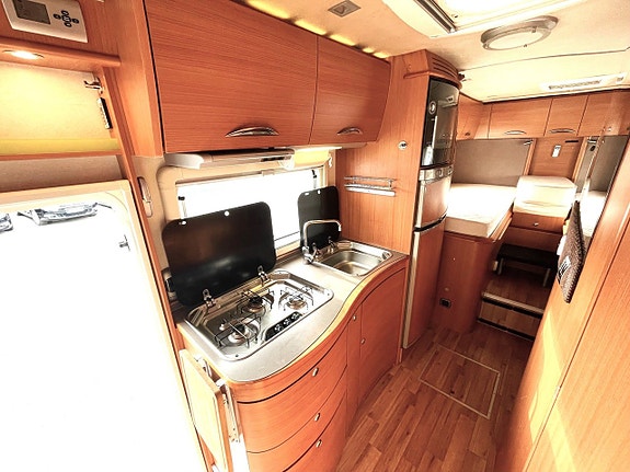 Eura Mobil Integra 840 EB-3, EP stödb, Alde, AC, Drag, skinn 7 of 23