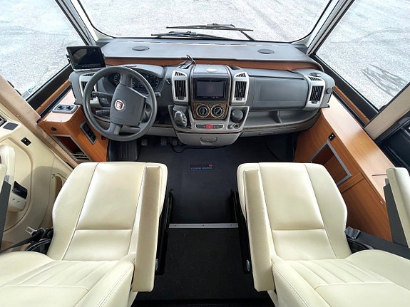 Eura Mobil Integra 840 EB-3, EP stödb, Alde, AC, Drag, skinn 15 of 23