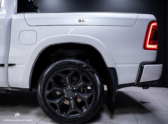 Dodge RAM 1500 5 of 5