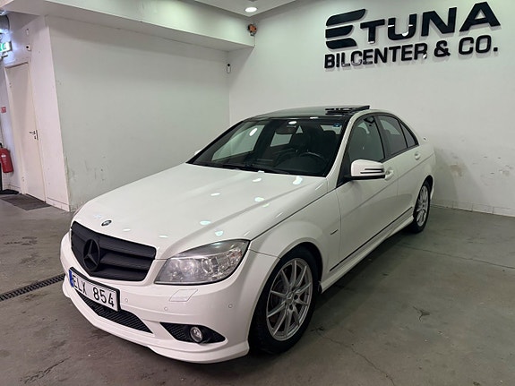 Mercedes-Benz C320 4 of 5