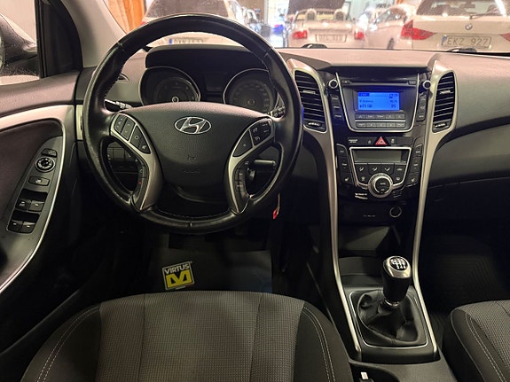 Hyundai i30 9 of 16