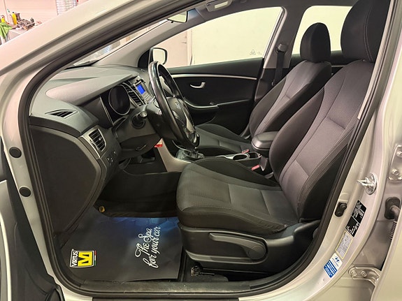 Hyundai i30 7 of 16
