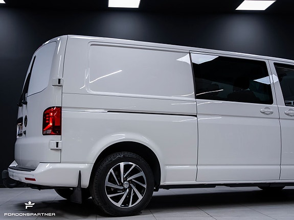 Volkswagen Transporter 10 of 27