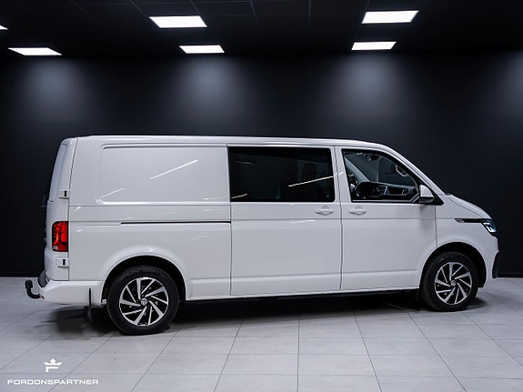 Volkswagen Transporter 8 of 27