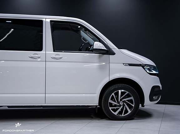 Volkswagen Transporter 9 of 27