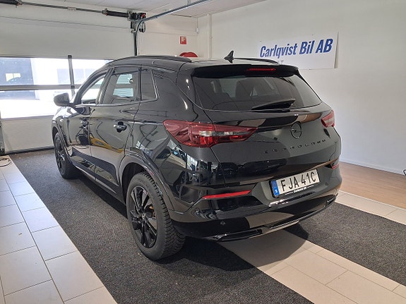 Opel Grandland 2 of 7