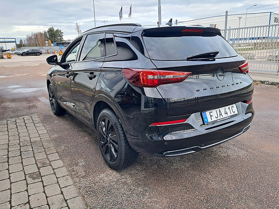 Opel Grandland 4 of 5