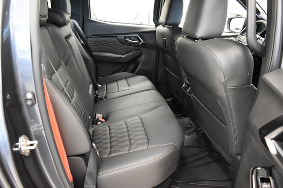 Isuzu Double 8 of 22