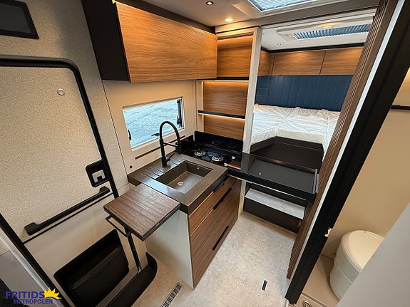 Bürstner Signature SFT 7.1 Dropdown-ALDE-ALKO-180Hk-Auto 16 of 23