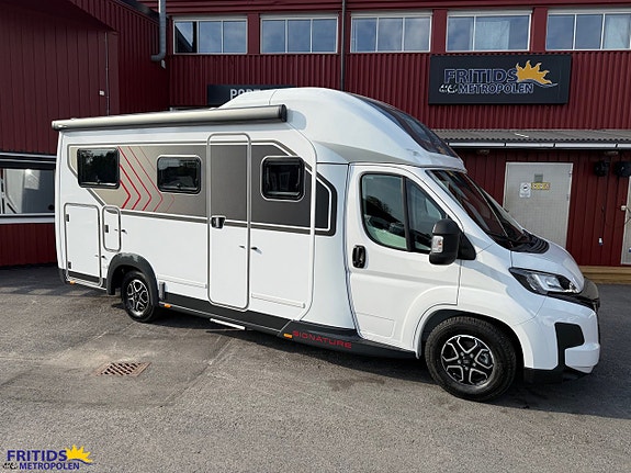 Bürstner Signature SFT 7.1 Dropdown-ALDE-ALKO-180Hk-Auto 3 of 23
