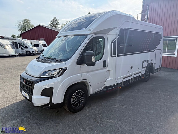 Bürstner Signature SFT 7.1 Dropdown-ALDE-ALKO-180Hk-Auto 9 of 23