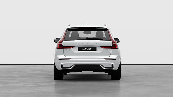 Volvo XC60 3 of 16