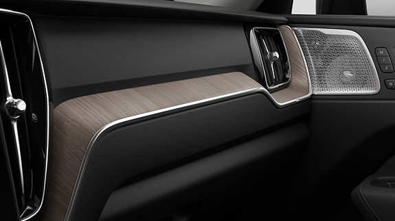 Volvo XC60 16 of 16