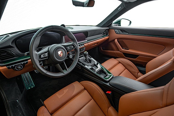 Porsche 911 14 of 30