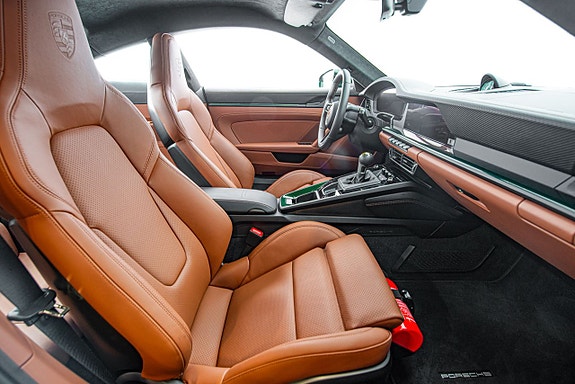 Porsche 911 18 of 30