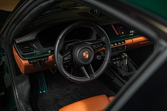 Porsche 911 13 of 30
