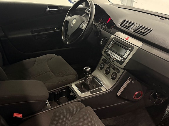 Volkswagen Passat 7 of 13
