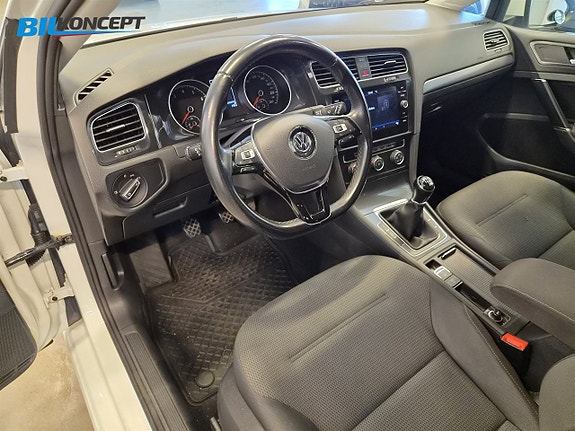 Volkswagen Golf VII 12 of 19