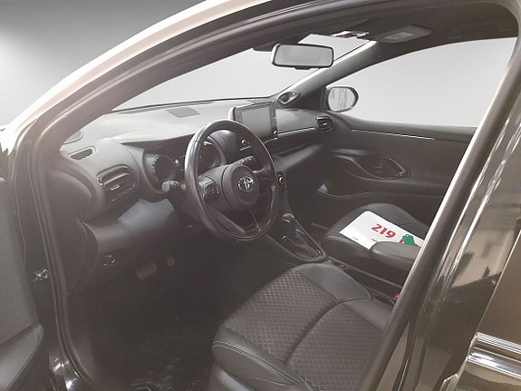 Toyota Yaris 5 of 5