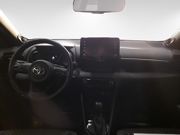 Toyota Yaris 7 of 11