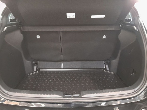 Toyota Yaris 11 of 11