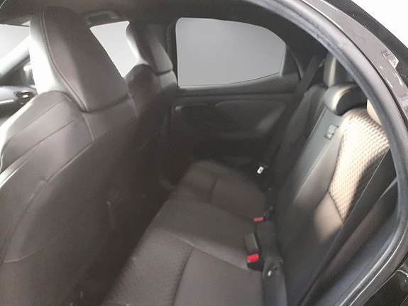 Toyota Yaris 6 of 11
