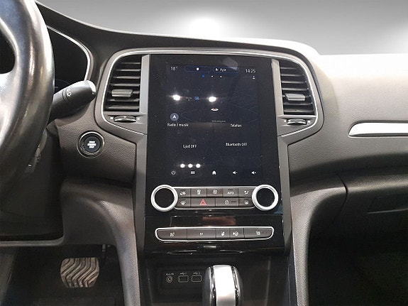 Renault Megane E-Tech 7 of 9
