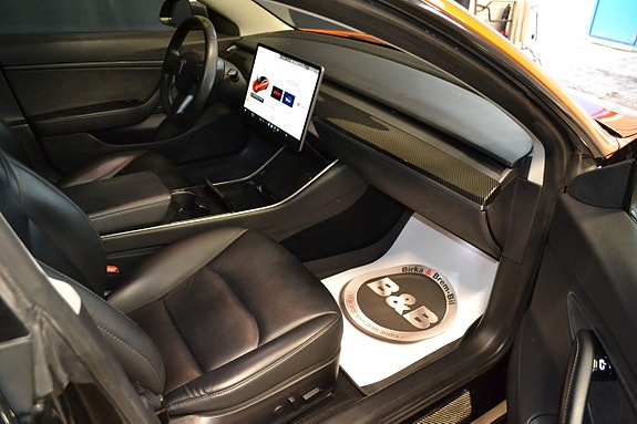 Tesla Model 3 10 of 16