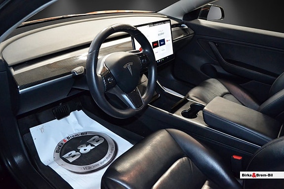 Tesla Model 3 8 of 18