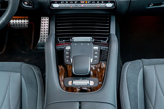 Mercedes-Benz GLE63 25 of 30