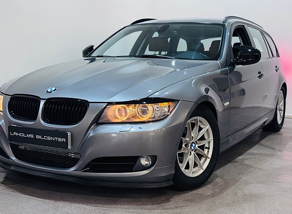 BMW 320 3 of 15