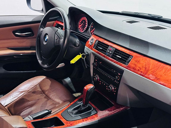 BMW 320 5 of 15