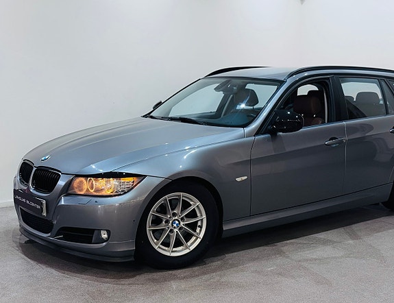 BMW 320 2 of 15