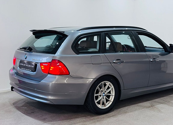 BMW 320 14 of 15